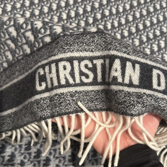 Dior cashmere cape navy blue - Picture 7 of 9